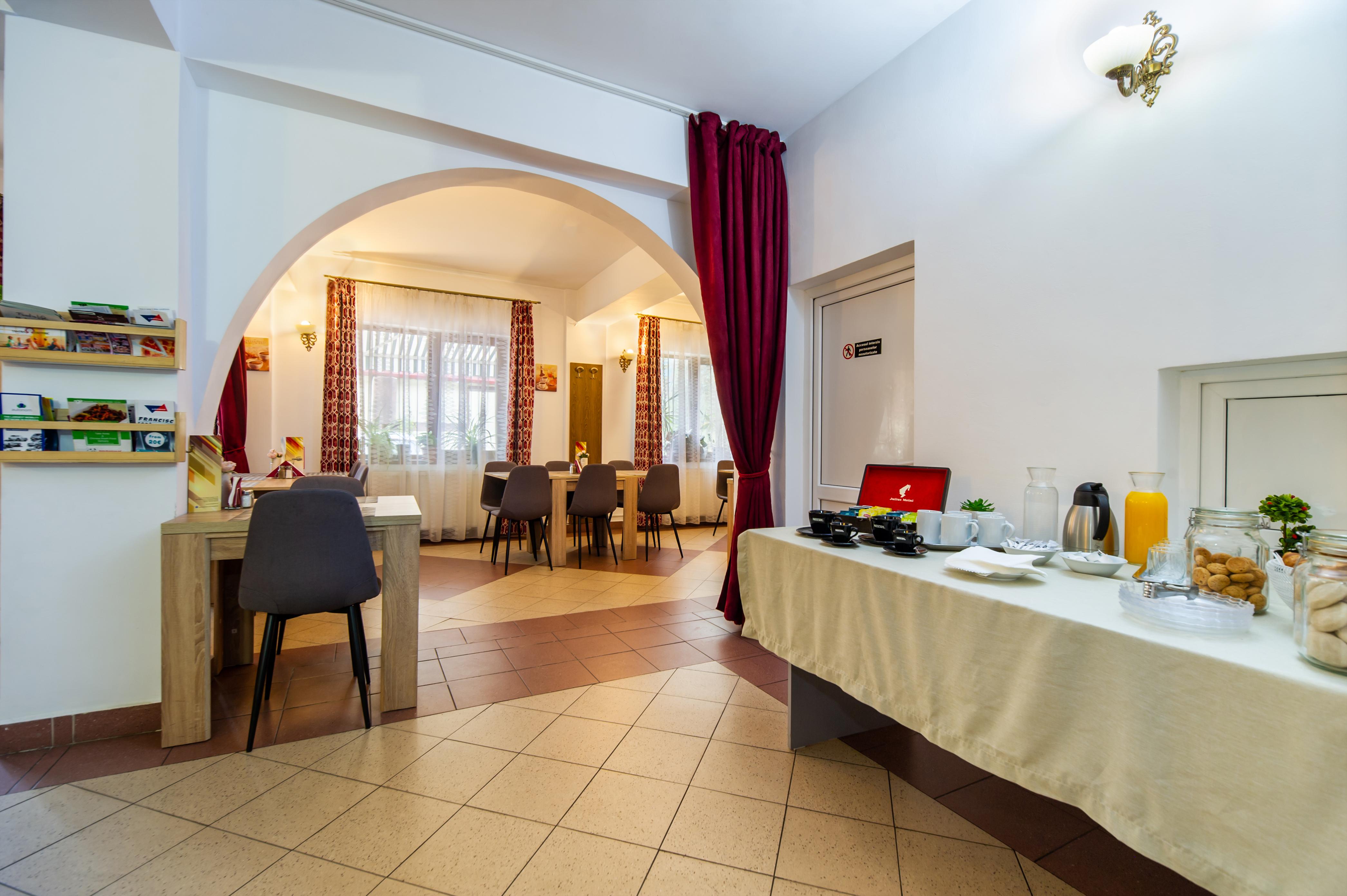 Long Street Hotel 브라쇼브 외부 사진