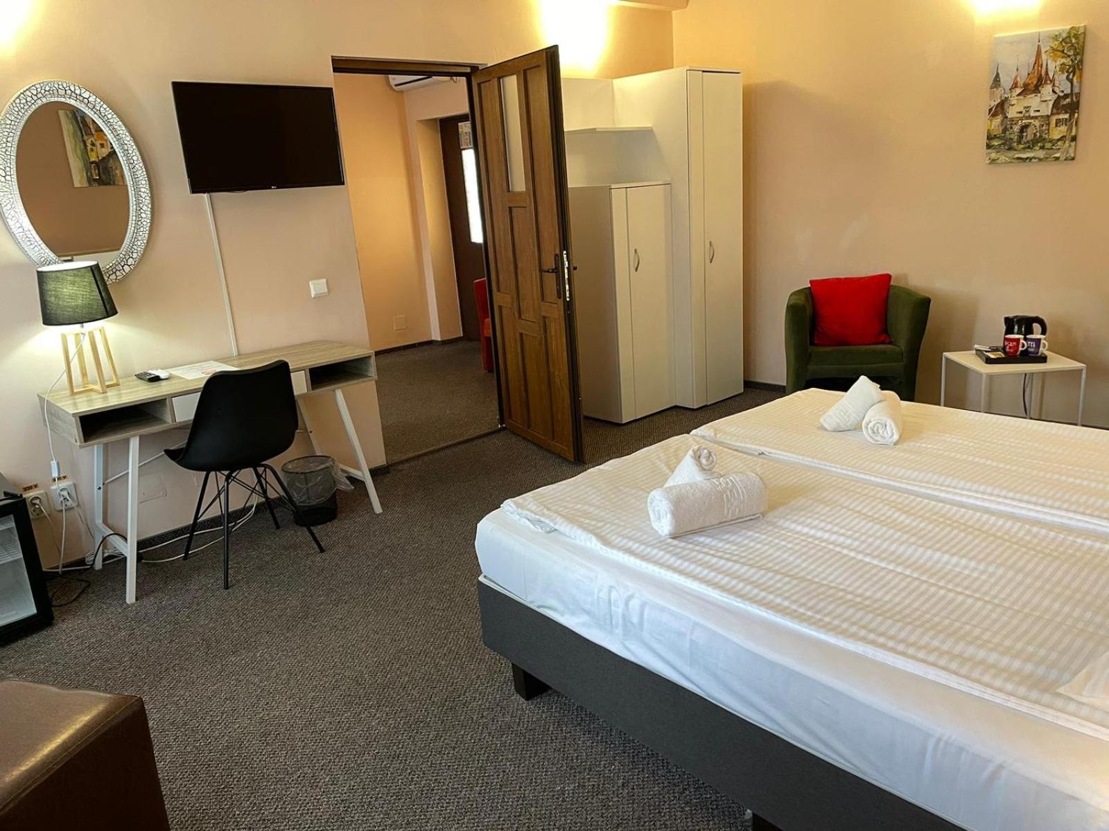 Long Street Hotel 브라쇼브 객실 사진