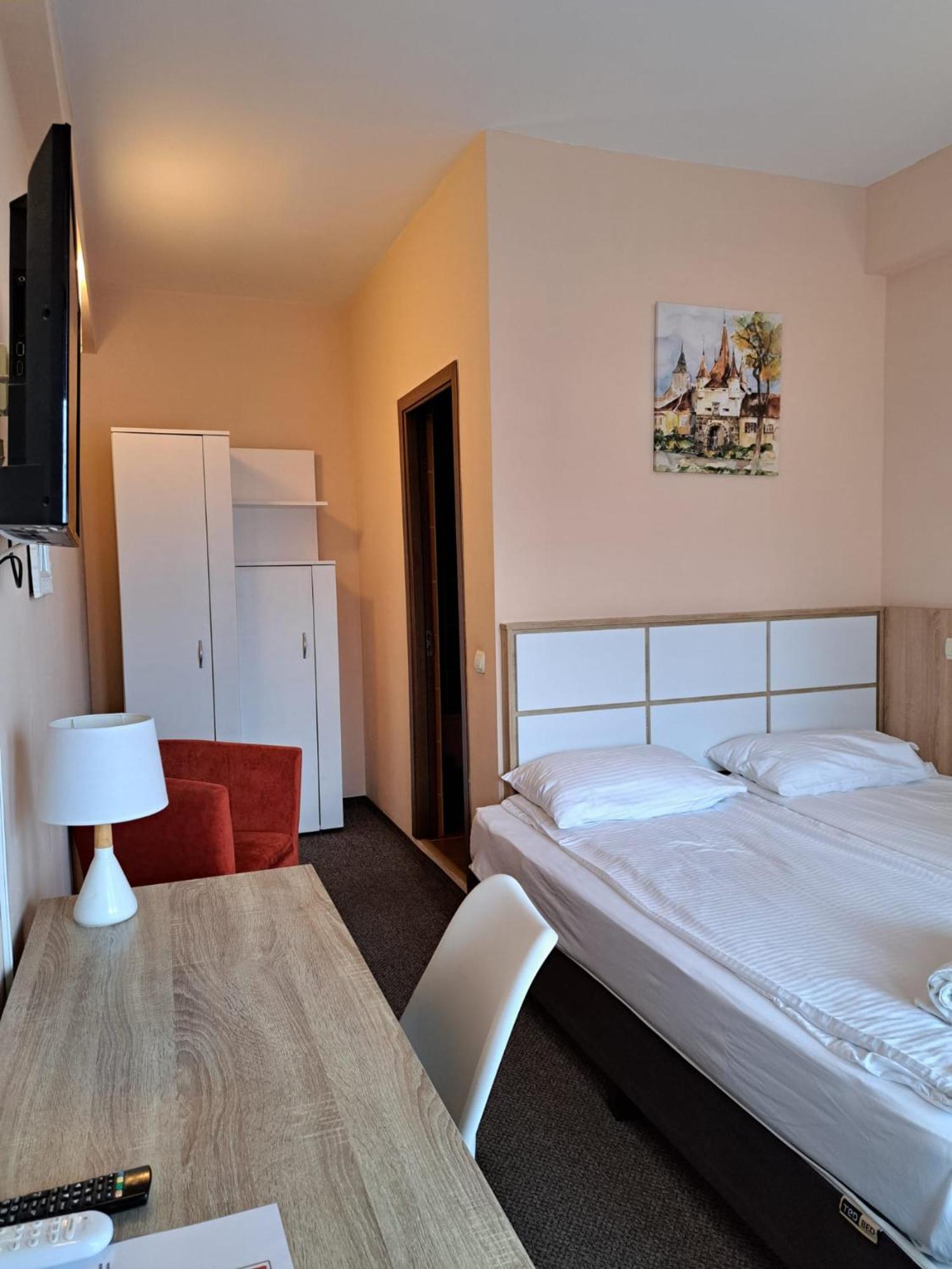Long Street Hotel 브라쇼브 객실 사진