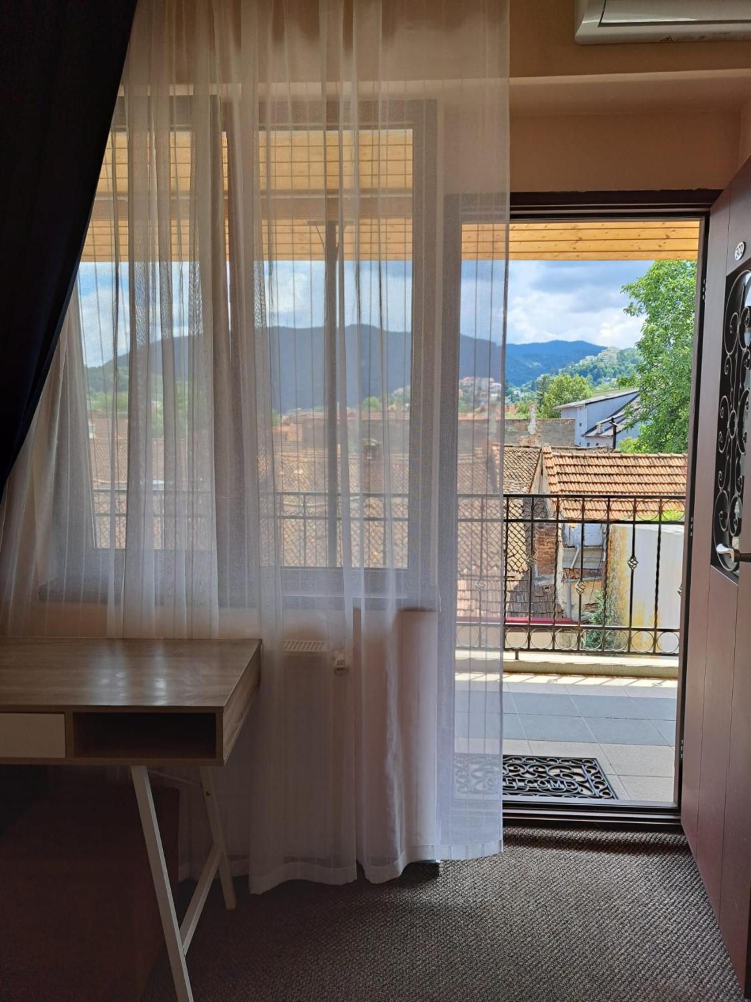 Long Street Hotel 브라쇼브 객실 사진