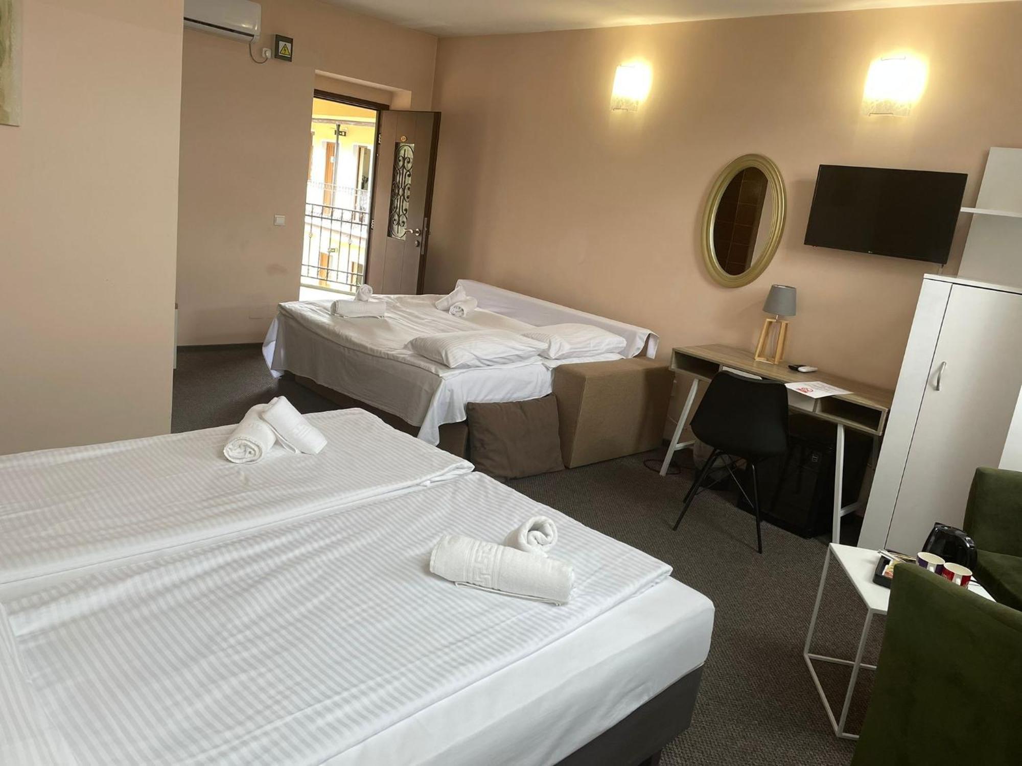 Long Street Hotel 브라쇼브 객실 사진
