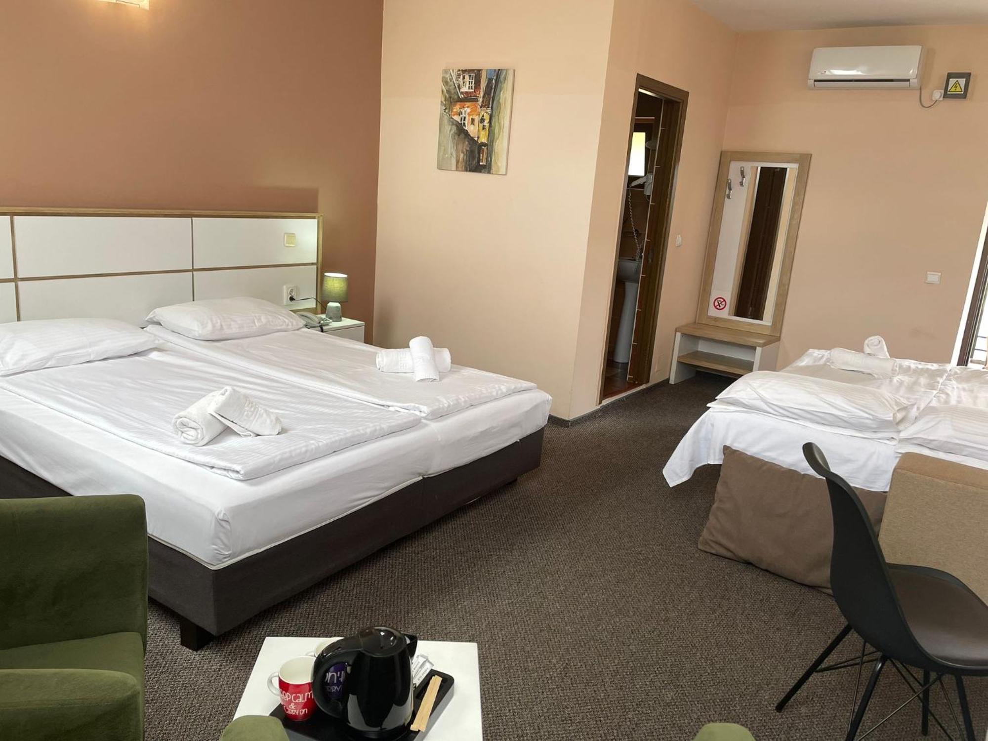 Long Street Hotel 브라쇼브 외부 사진