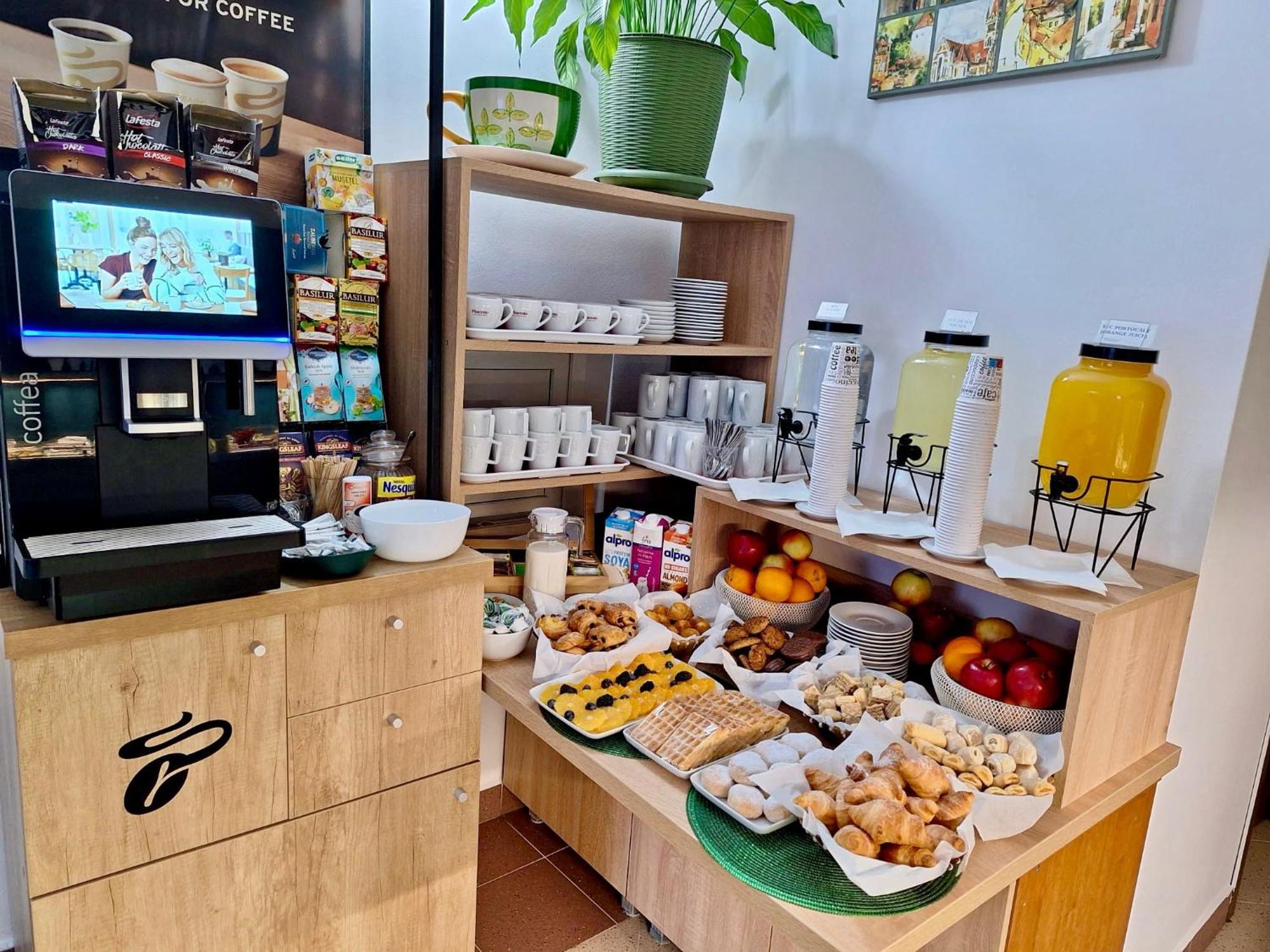 Long Street Hotel 브라쇼브 외부 사진