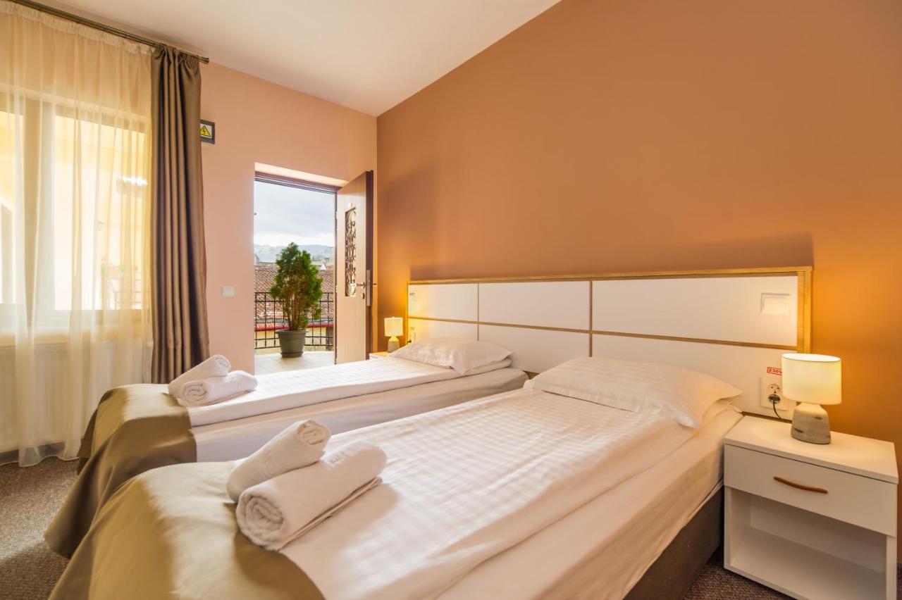 Long Street Hotel 브라쇼브 외부 사진